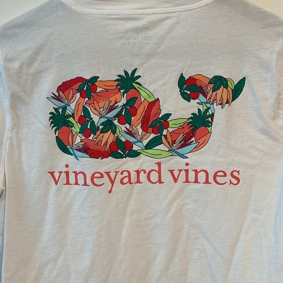 Vineyard Vines T-Shirt - Picture 2 of 5